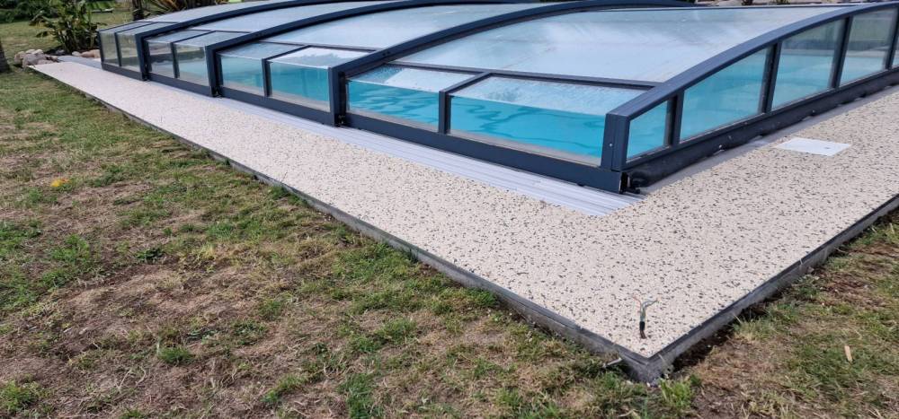 Tour de piscine