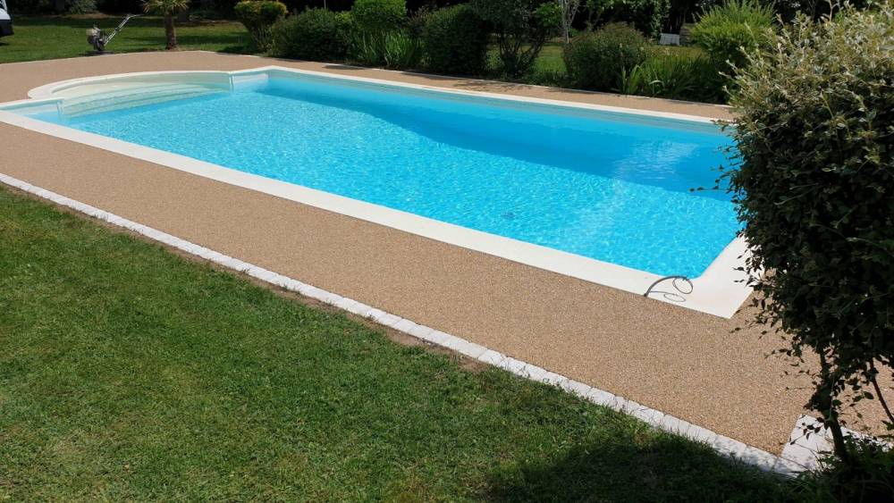 Tour de piscine